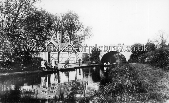 Canal & Boathouse, Market Harborough, Leicestershire. c.1940's
